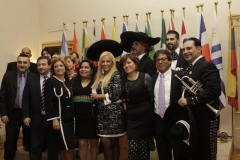 56_Gruppo_con_Mariachi