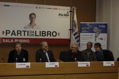 13 Il tavolo dei relatori